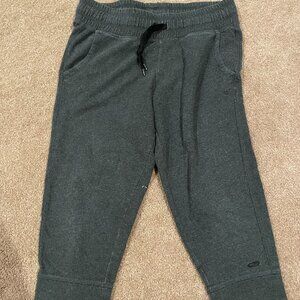 Champion capri lounge pants